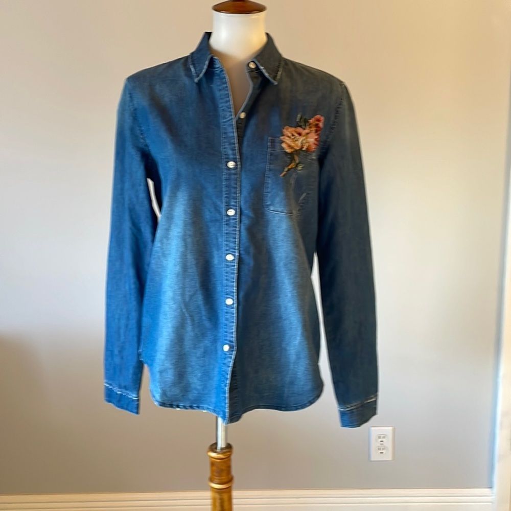 [Joe’s Jeans] Denim Embroidered Blouse - Size Small NWT